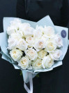 Букет из 23 пионовидных роз White Ohara