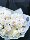 Букет из 23 пионовидных роз White Ohara