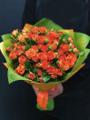 Букет из 25 оранжевых кустовых роз