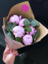Букет из 5 розовых пионов