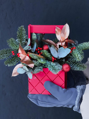 NEW YEAR BOX 6
