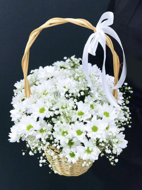 Корзина с ромашками
